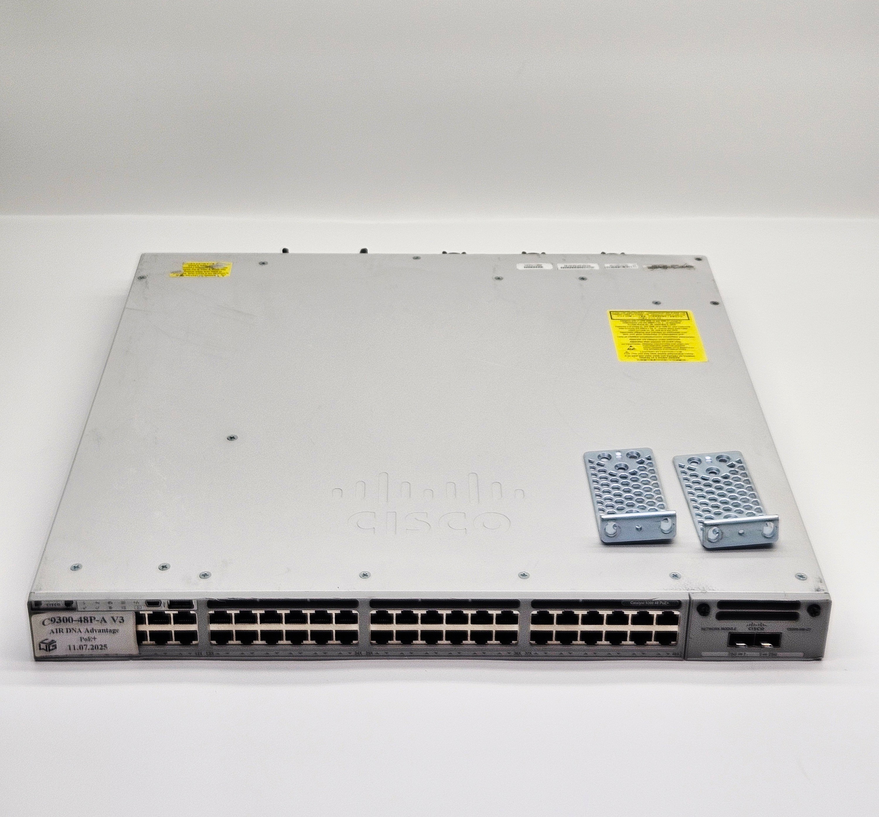 Коммутатор Cisco C9300-48P-A /Без БП, без Uplink
